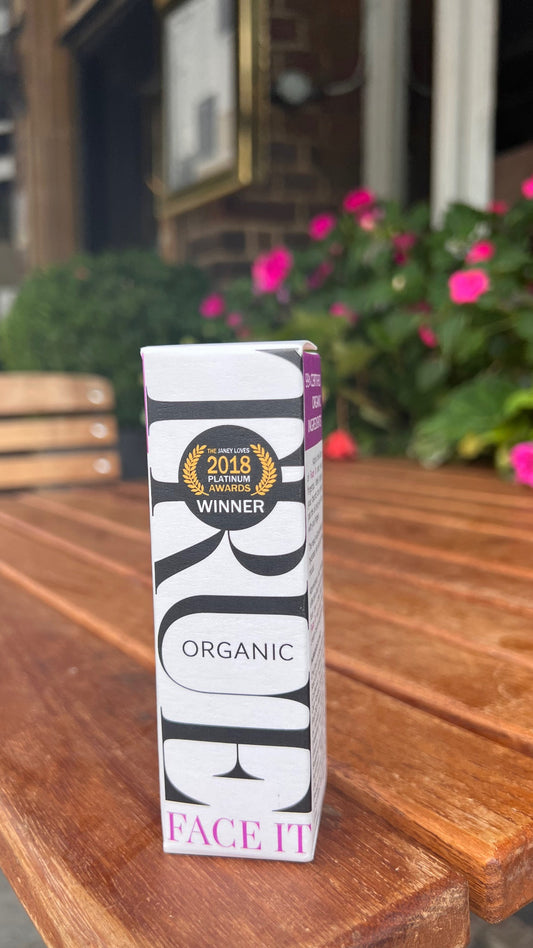 Why Damp Skin Makes Our Award-Winning Face It Serum Shine - True Organic of Sweden