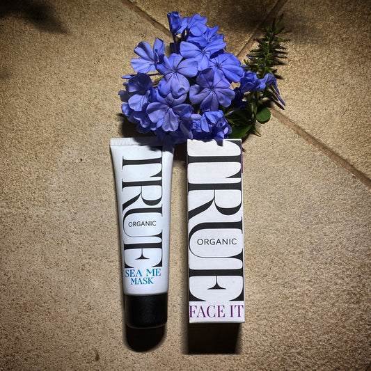 Lipstick hack for whiter teeth - True Organic of Sweden